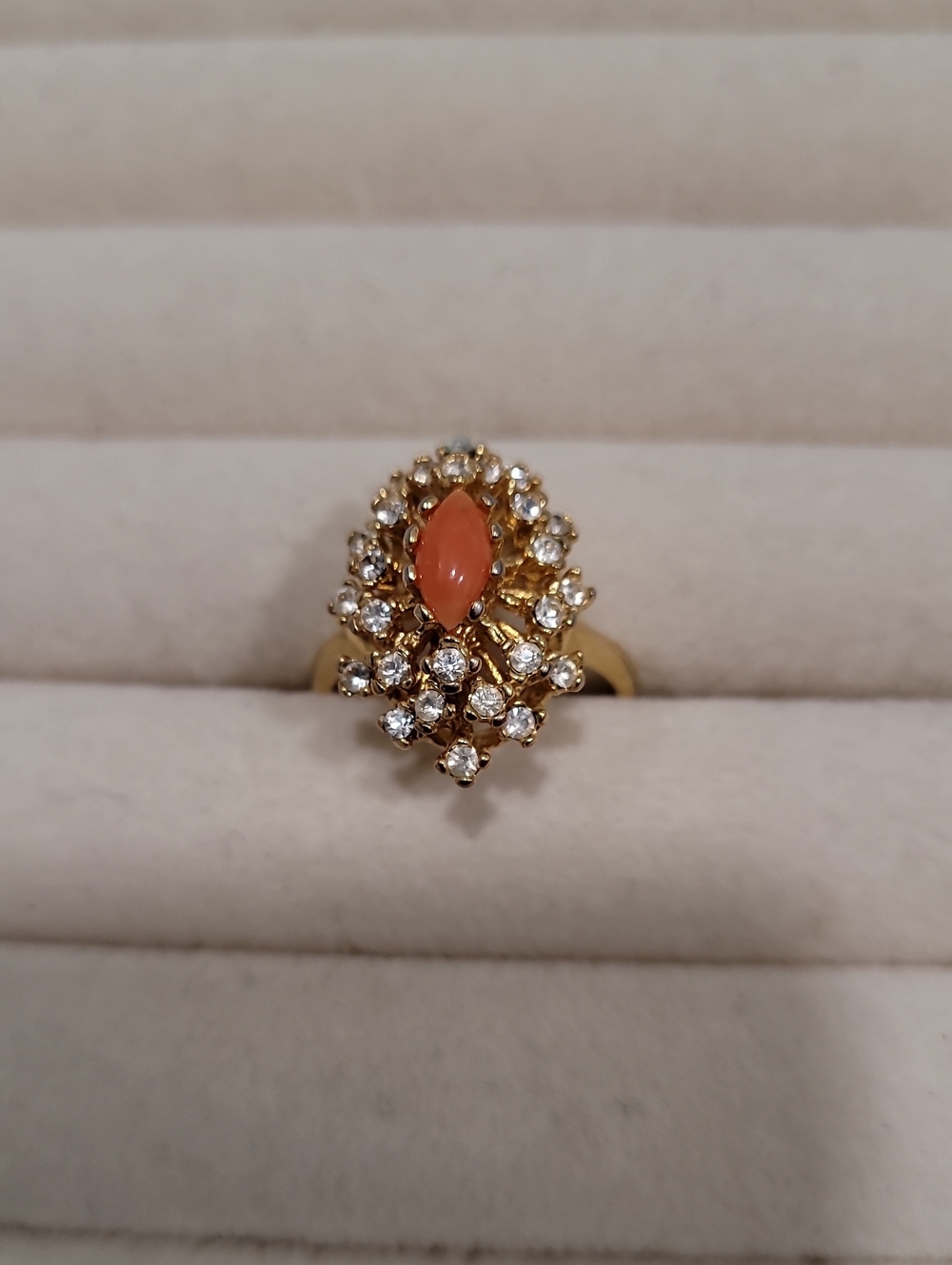 18KHGE Cocktail Ring Coral Rhinestones
